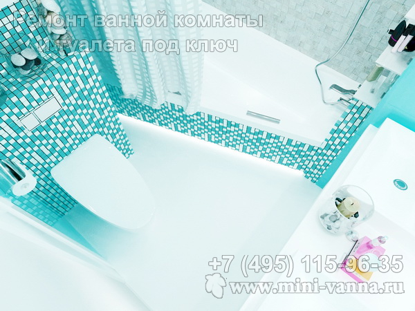 Нежно-голубой санузел с нестандартной ванной и отделкой мозаикой